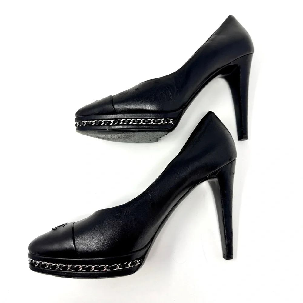 CHANEL Cap Toe Interlocking CC Chain-Trim Platform Pumps - Black Leather size 40